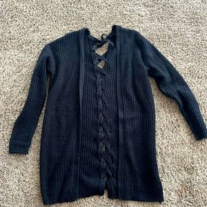 Back braided cardigan